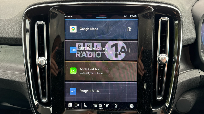 Volvo EC40 175kW Plus 69kWh 5dr Auto Electric Estate